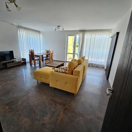 Апартамент Хайди Apartment